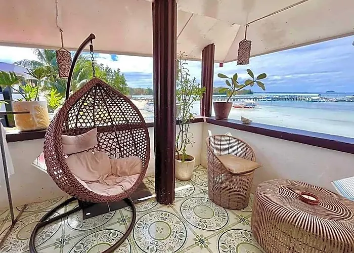 Seaside Malapascua